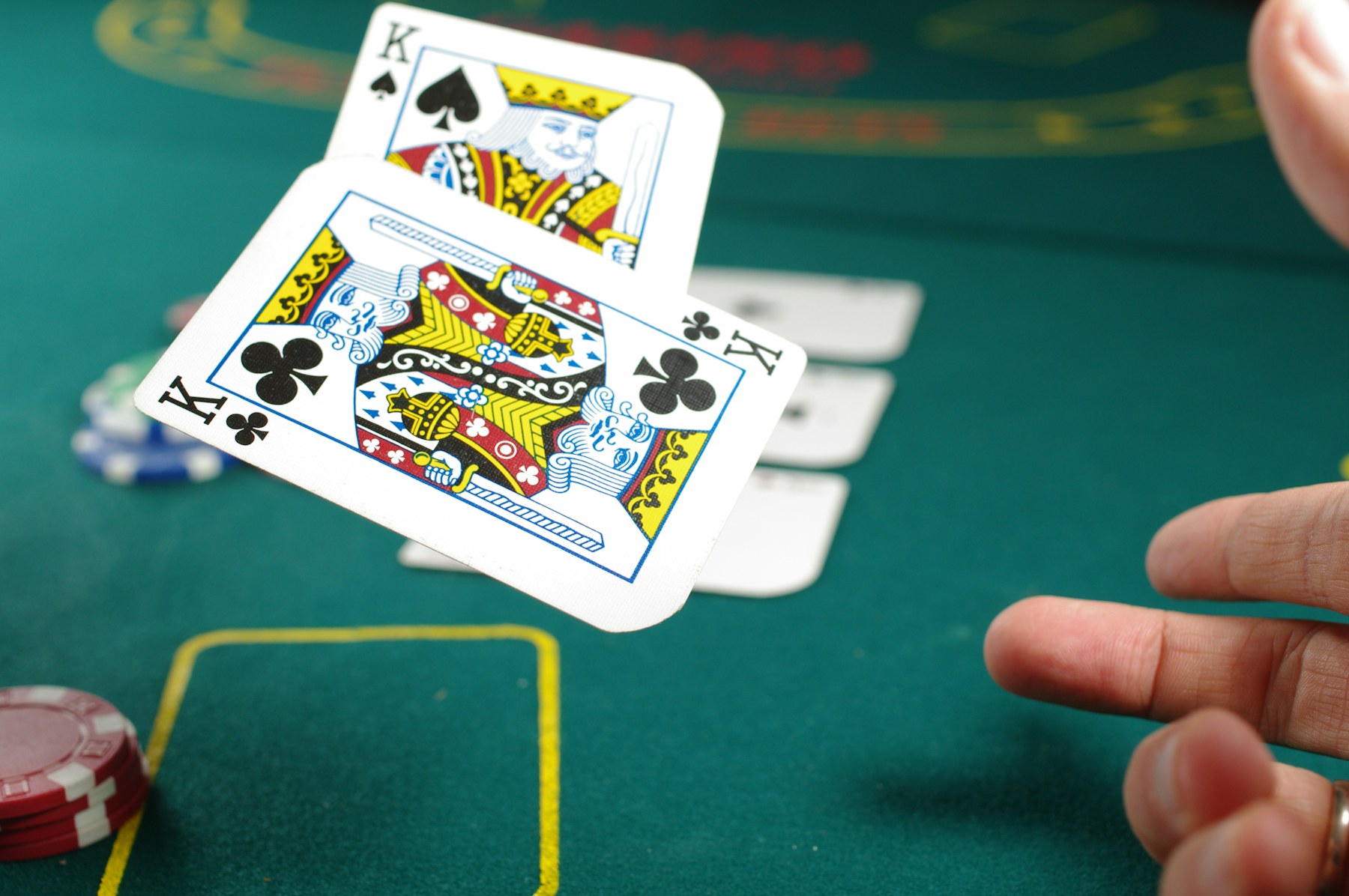 Chip cược và bài casino